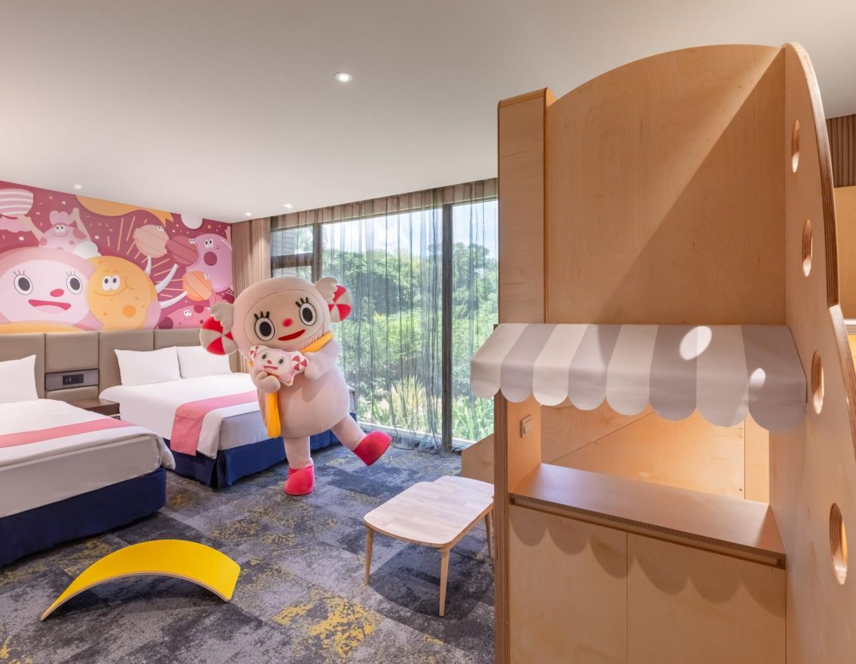 Chalucet Castle｜Color  Dimension Theme Family Room