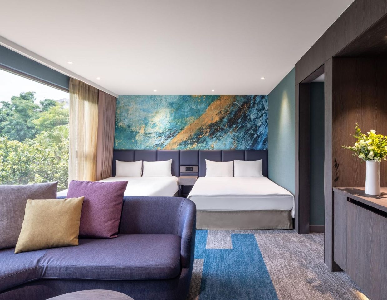 Chalucet Castle｜ Family Room